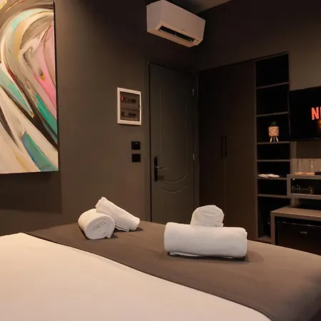 Bel Ami Hotel *