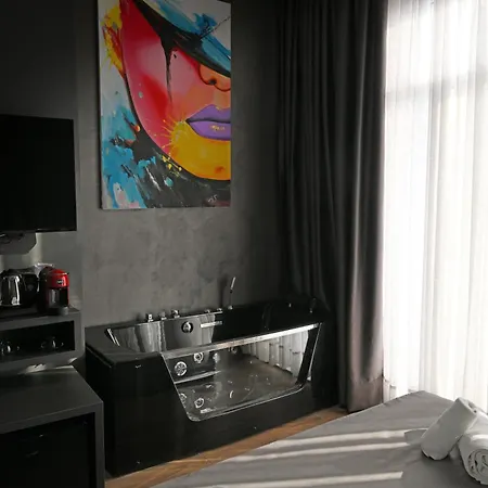 Ξενοδοχείο Bel Ami 4*